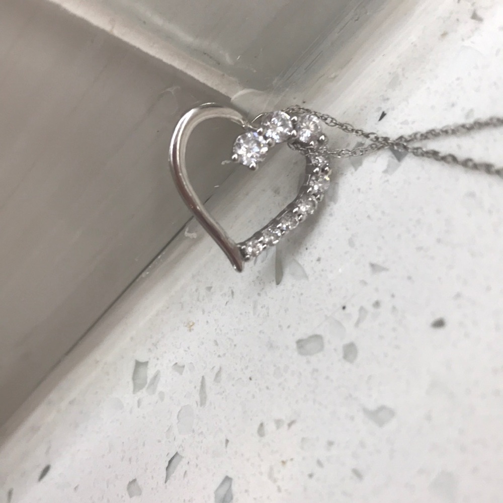 🔥DIAMOND HEART NECKLACE🔥 - Picture 5 of 8